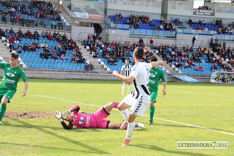 Imágenes del 6-0 del CD. Badajoz al Fuente de Cantos
