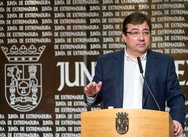 Vara pide esfuerzos para afrontar los "gravísimos problemas de sostenibilidad" del sistema sanitario