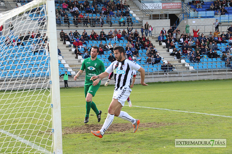 Imágenes del 6-0 del CD. Badajoz al Fuente de Cantos