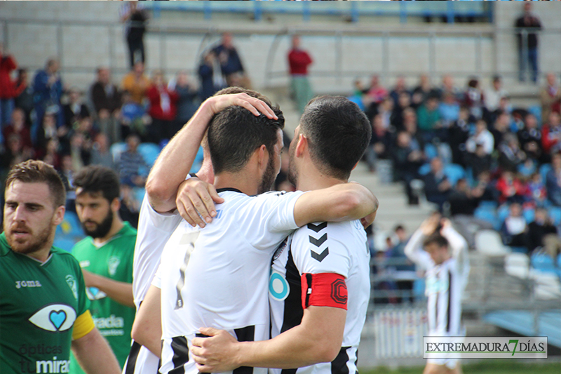 Imágenes del 6-0 del CD. Badajoz al Fuente de Cantos