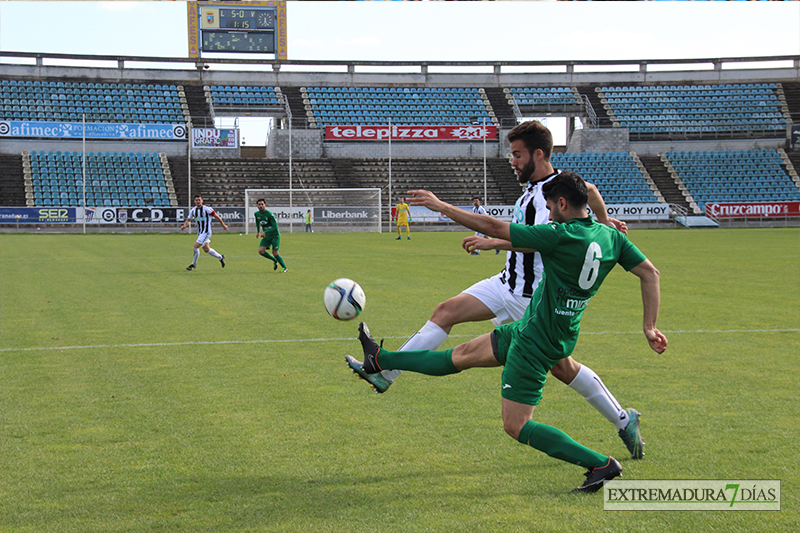 Imágenes del 6-0 del CD. Badajoz al Fuente de Cantos
