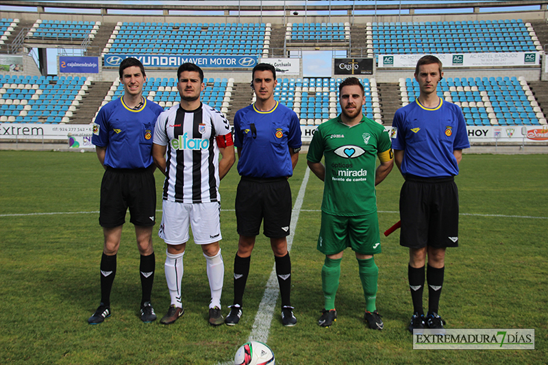 Imágenes del 6-0 del CD. Badajoz al Fuente de Cantos