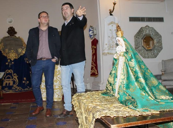 El Parador acoge la exposición de bordados de Fernando González