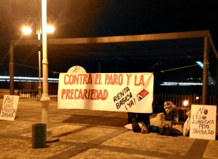 Campamento dignidad acampa ante la casa de Vara por “sus numerosos incumplimientos”