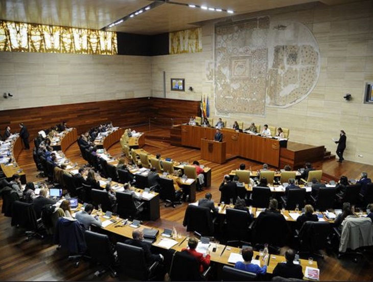 Continúa el debate de los presupuestos de Extremadura
