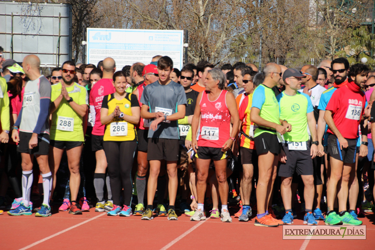 Búscate en la imágenes de la Carrera de la Mujer de Badajoz