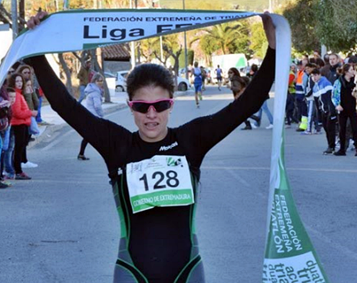 Estefanía Domínguez y José Manuel Montero, campeones regionales de duatlón