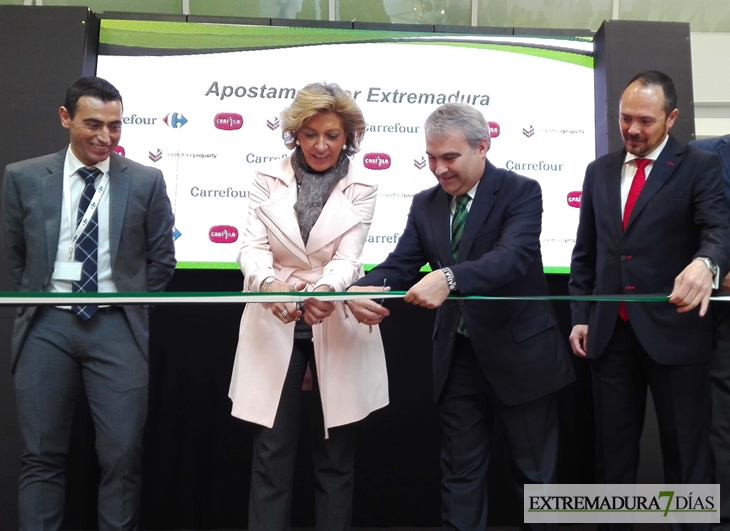 El centro comercial Carrefour Badajoz Valverde reinaugura sus instalaciones