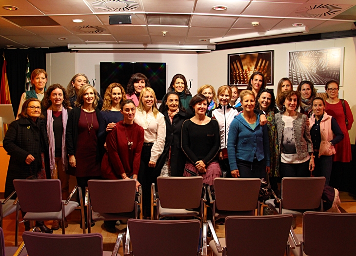 Gran acogida de la mesa redonda de atletismo femenino celebrada en Badajoz