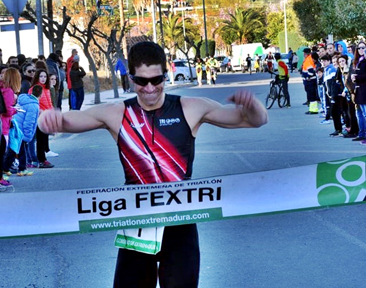 Estefanía Domínguez y José Manuel Montero, campeones regionales de duatlón