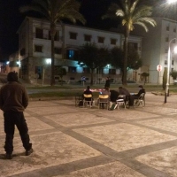 Campamento Dignidad acampa frente a la casa de Vara