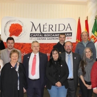 Periodistas especializados en vino se interesan por Extremadura