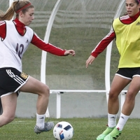 La extremeña Carmen Menayo se consolida en la Selección Española sub-19