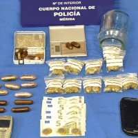 La Policía desmantela un punto de venta de hachís en Mérida