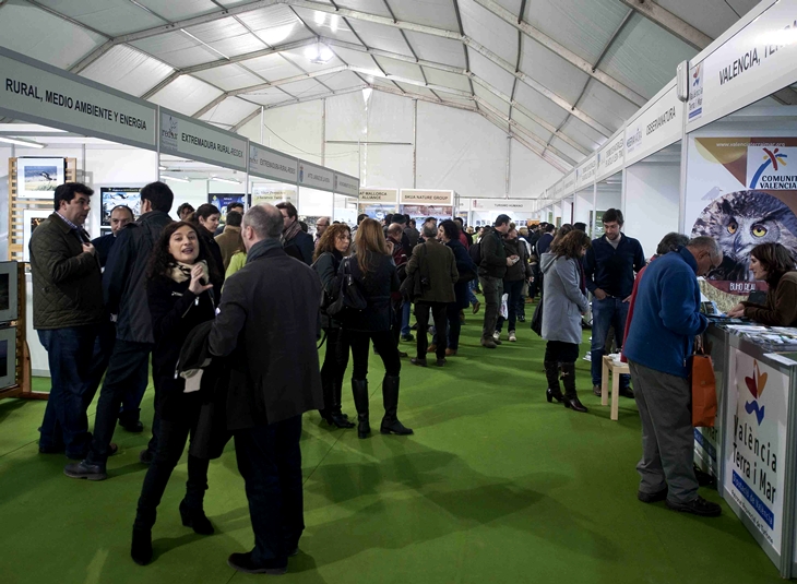 Más de 12.500 personas visitan la Feria Internacional de Ornitología