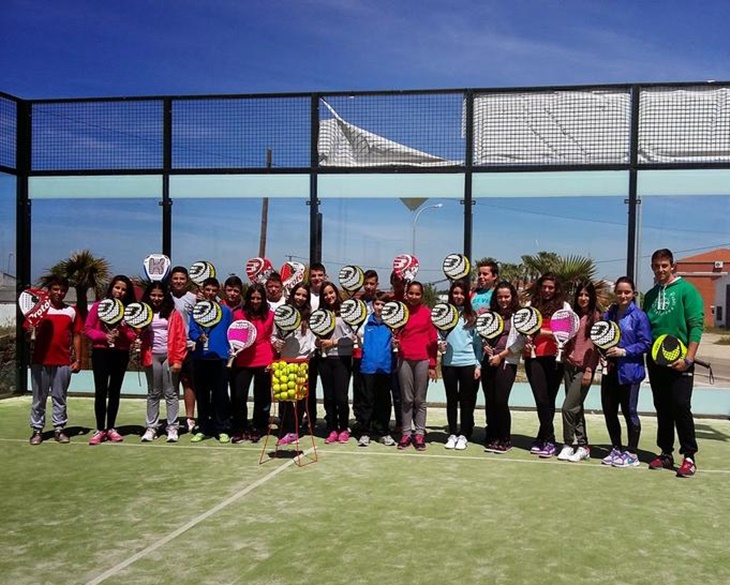 El pádel continúa su visita por los colegios de la región
