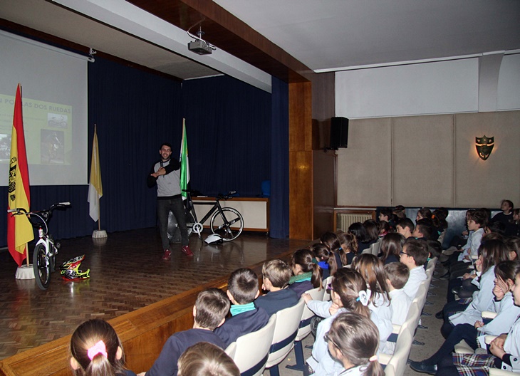 El pacense Rubén Tanco presenta su proyecto “superación sobre ruedas”