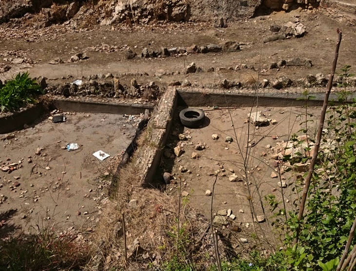 Exigen la limpieza y puesta en valor de los jardines de la Trinidad
