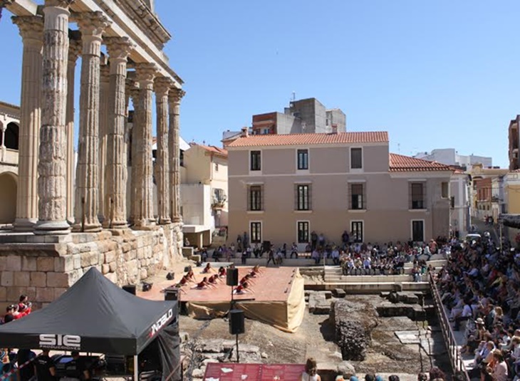 El Templo de Diana acoge el Día de la Danza