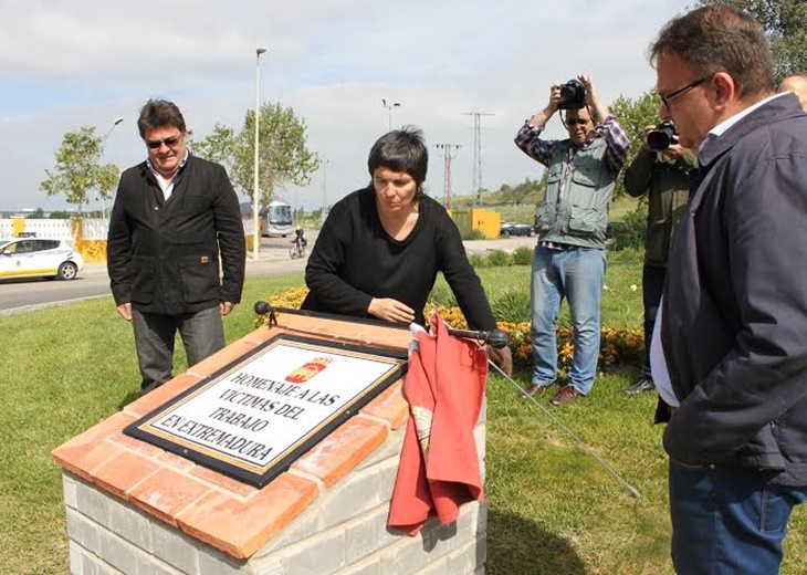 Mérida ofrece un homenaje a las víctimas de accidente laboral