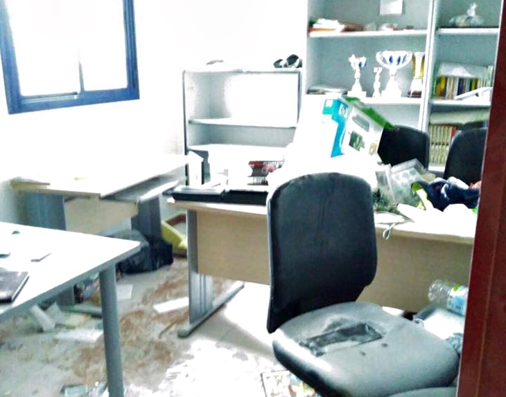 Roban en el Centro Social de La Corchera (Mérida)