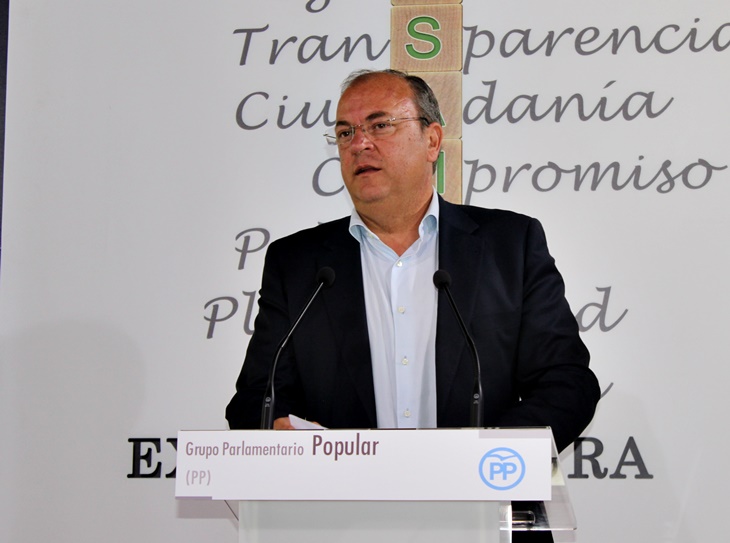 Monago señala que Podemos “ha hecho el ridículo”