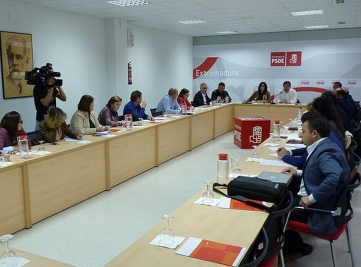 PSOE garantiza que “no habrá ni un solo recorte más pese a Montoro”
