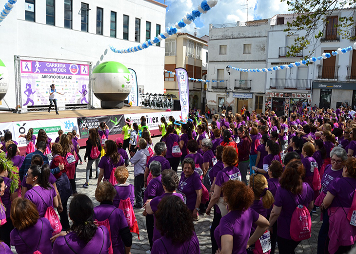 1.000 participantes dan brillo a la I Carrera de la Mujer
