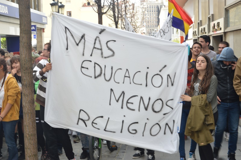 Imágenes de la manifestación contra la LOMCE en Badajoz