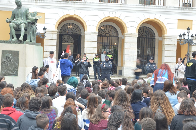 Imágenes de la manifestación contra la LOMCE en Badajoz