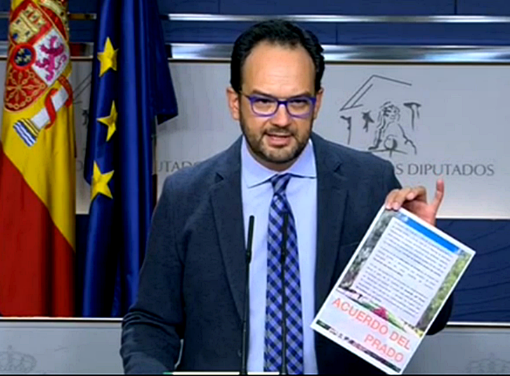 El PSOE propone un gobierno de Sánchez con independientes hasta 2018