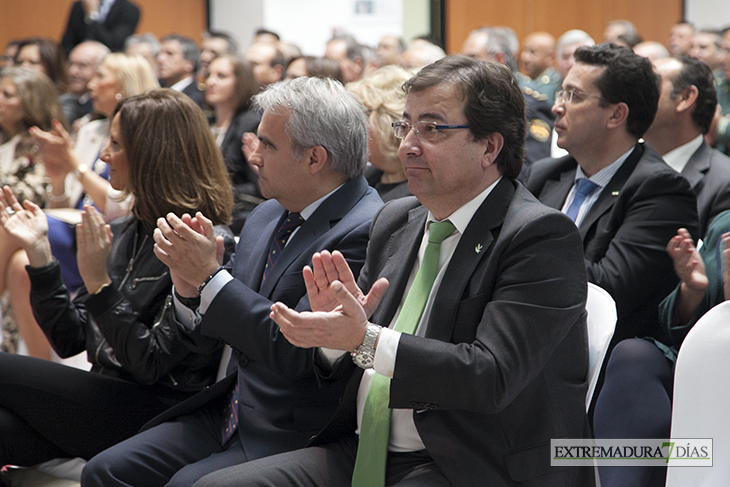 Imágenes de la visita de Sáenz de SantaMaría a Badajoz