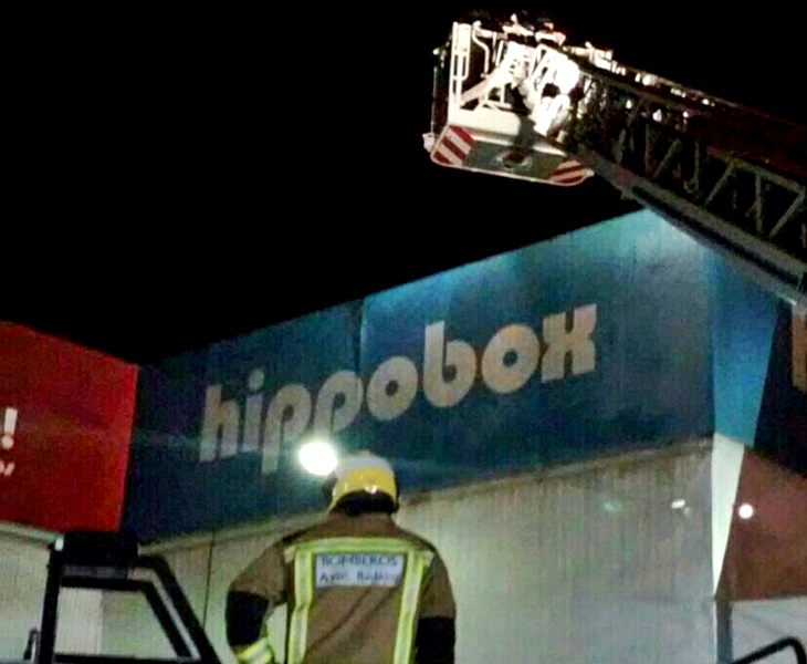 Bomberios y policías evitan el robo en una nave de Badajoz