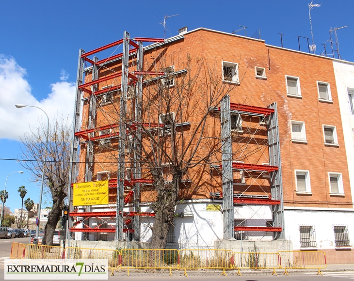 Los vecinos de la calle Rivillas ganan la sentencia a Aqualia, tras 20 años de averías