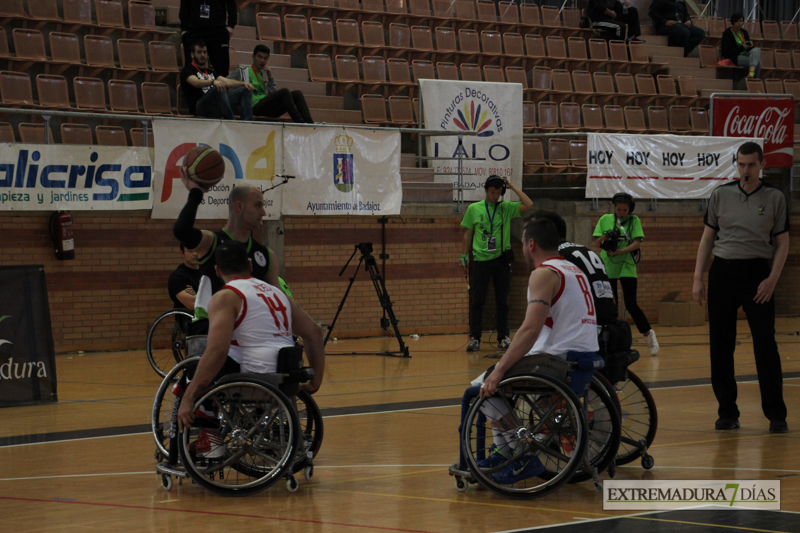 Imágenes del Mideba Extremadura - Deco Amicacci Giulianova