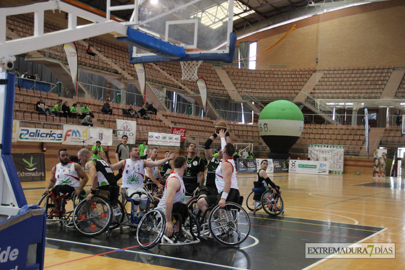 Imágenes del Mideba Extremadura - Deco Amicacci Giulianova