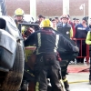 Más de 200 bomberos simulan un rescate en accidente de tráfico