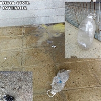 Dos menores hacen explosionar un artefacto casero a la entrada de un instituto extremeño