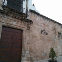 IU pretende eliminar la inscripción de José Antonio Primo de Rivera