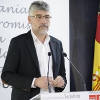 PSOE: “Rajoy enmascara su pésima gestión económica con los más débiles”