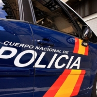 Roba y agrede a una pareja en Badajoz