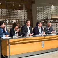 Junta y agentes sociales firman el Plan de Impulso Económico Regional