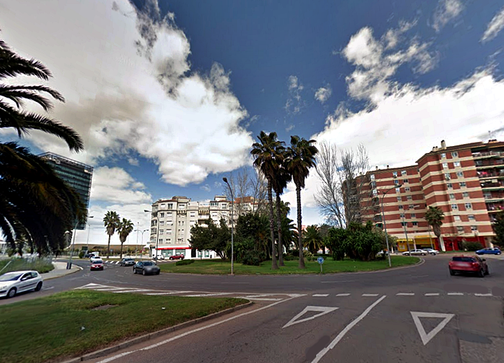 Detenido cuando realizaba 'trompos' en una rotonda de Badajoz