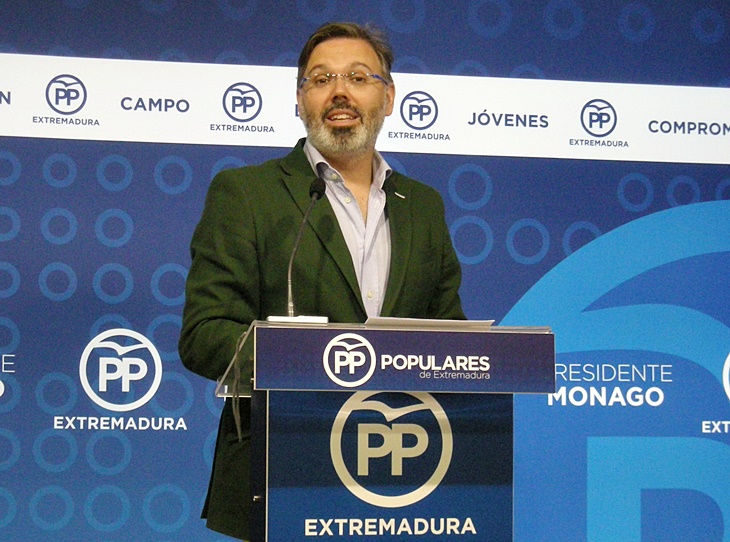 Pizarro: “Mientras el PSOE sube impuestos, el PP crea empleo”