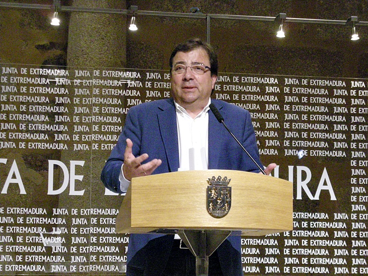 Vara critica que Rajoy vise Extremadura “como candidato y no como presidente”