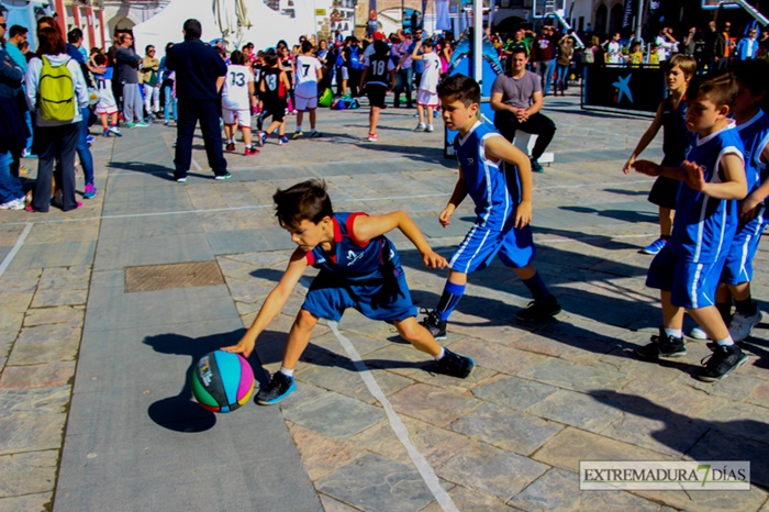 La Plaza Alta se convierte en una cancha de basket