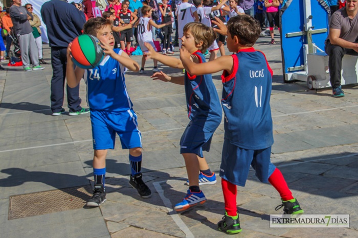 La Plaza Alta se convierte en una cancha de basket