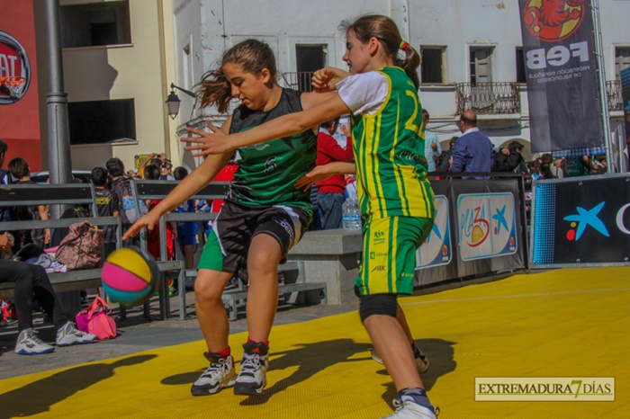 La Plaza Alta se convierte en una cancha de basket
