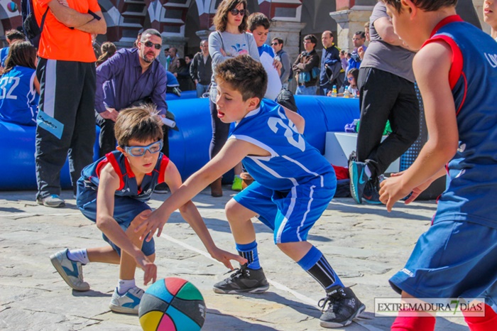 La Plaza Alta se convierte en una cancha de basket