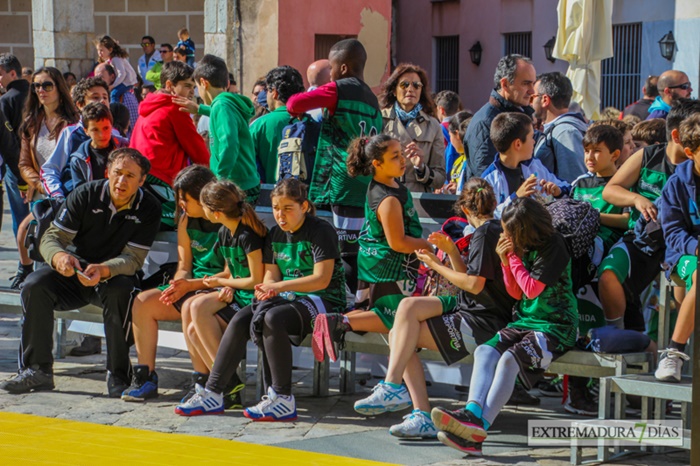 La Plaza Alta se convierte en una cancha de basket